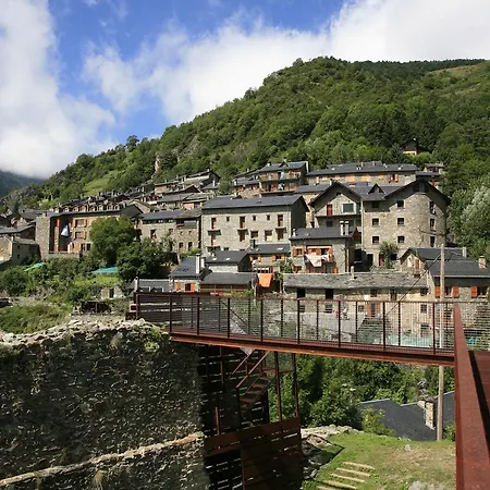 Hotel Rural L'Ortiga Blanca Queralbs Exterior photo